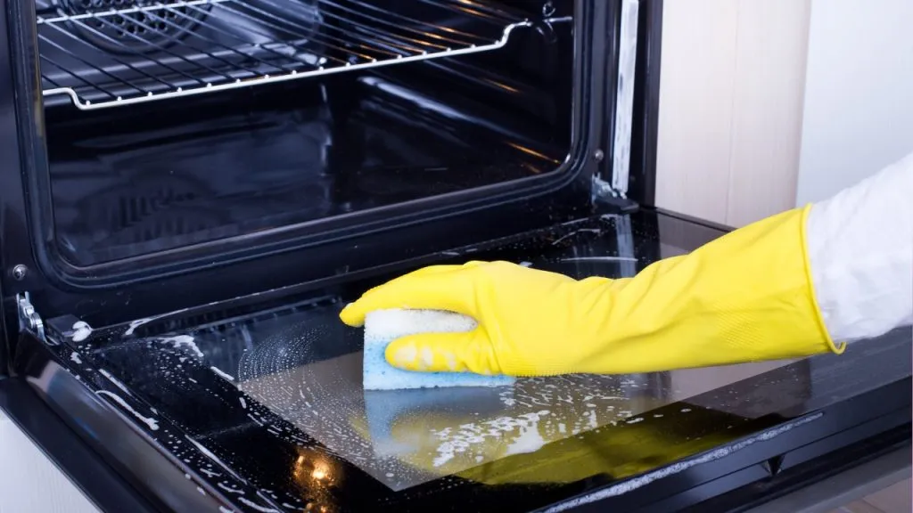 How to Clean Oven | The CoBuilders