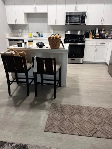 Professionally cleaned kitchen in Los Angeles, CA