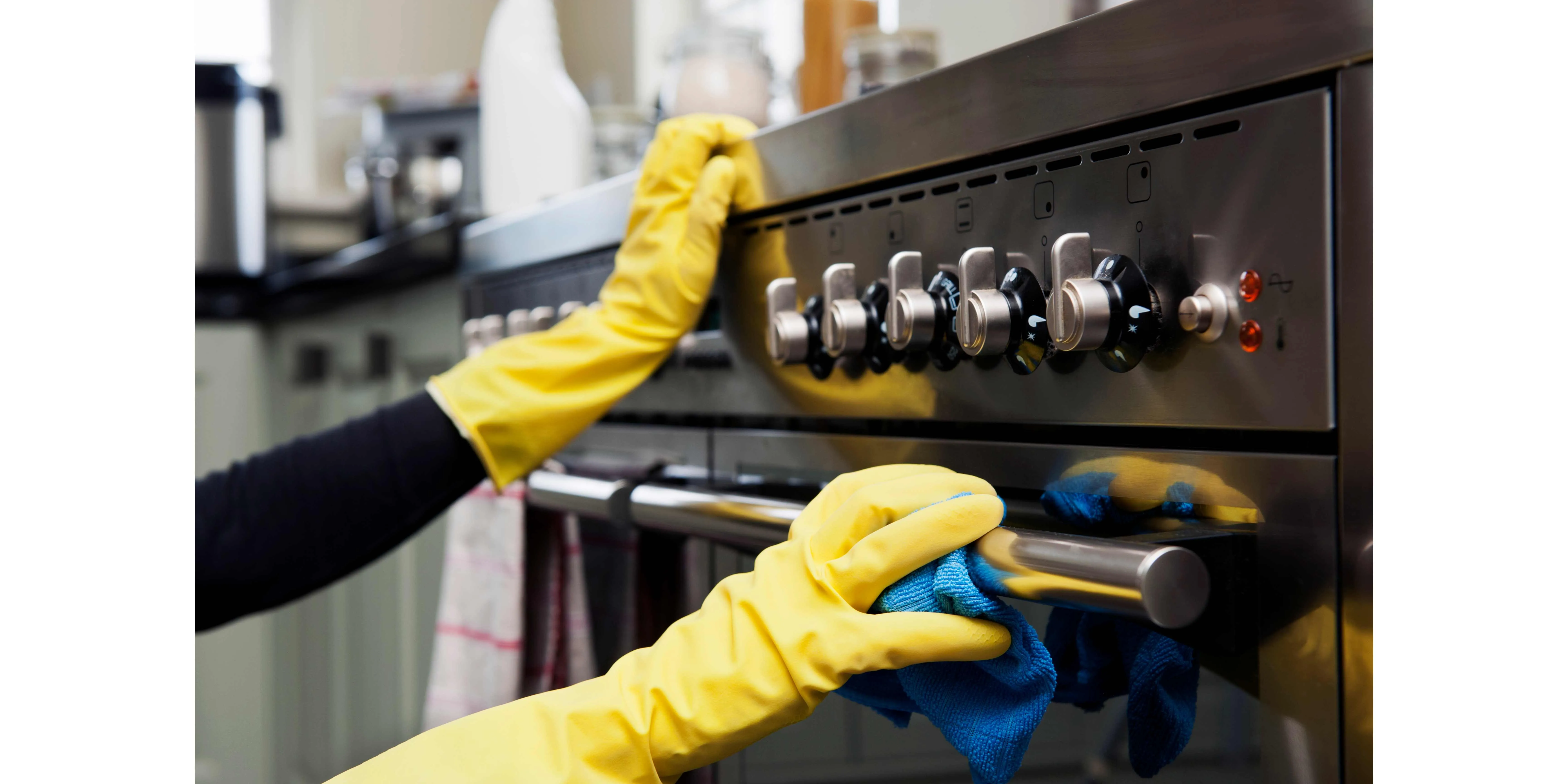 oven cleaning in kitchen